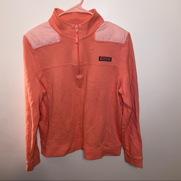 Tops - Vineyard Vines pullover shep shirt